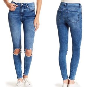 Free People High Waist Skinny distressed Jeans 27